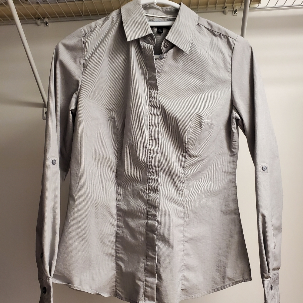 Women's button up shirt